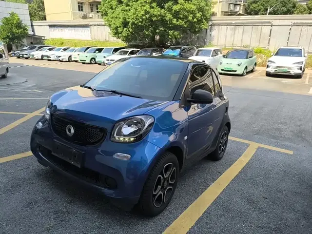 smart fortwo 2019 0.9T 66kW Hardtop Dynamic Edition China VI