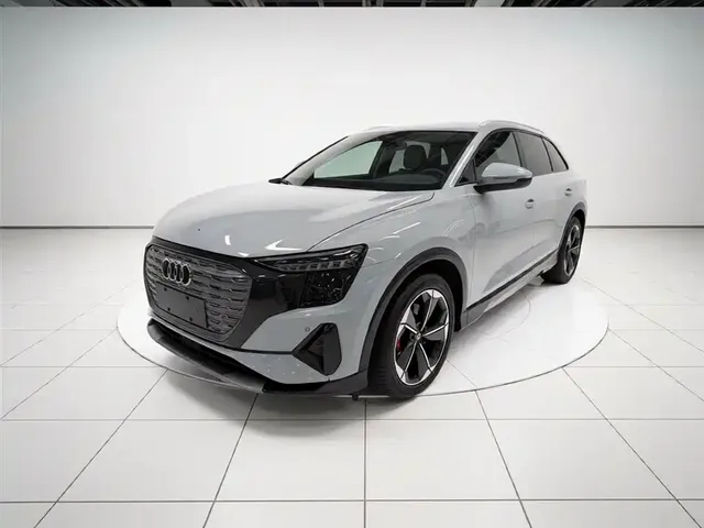 Audi Q5 e-tron 2022 40 e-tron Starlight Edition Brocade Package