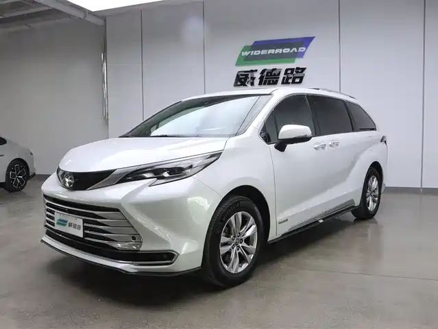 Toyota Sienna 2021 2.5L Hybrid Platinum Edition
