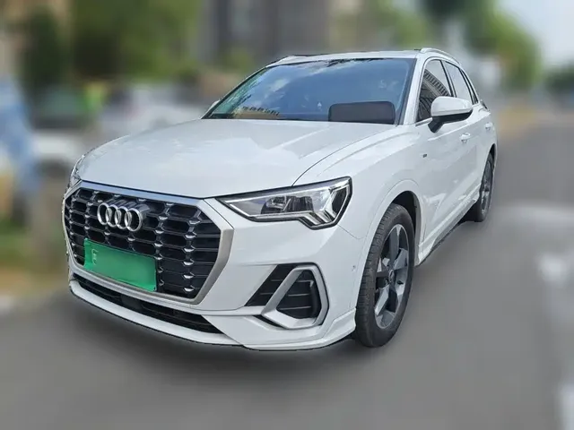Audi Q3 2023 35 TFSI Fashion Dynamic (1.4T)