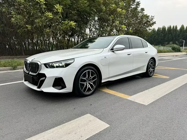 BMW i5 2024 eDrive 35L Premium Model M Sport Package