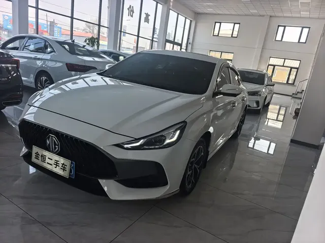 MG 5 2023 180DVVT CVT Luxury Edition