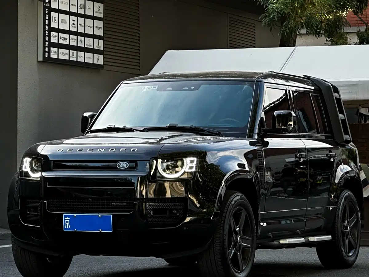 Land Rover Defender 2023 Model 110 3.0T P400 Dark Special Edition