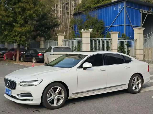 Volvo S90 2019 T5 Momentum