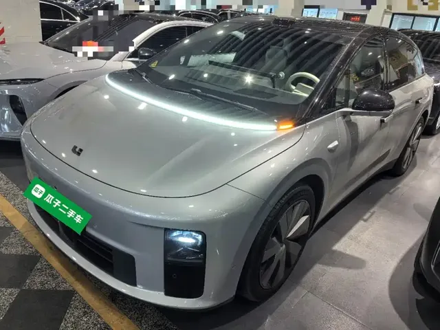 Li Auto i6 2025 4WD Base Model