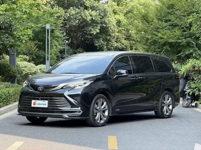 Toyota Sienna 2023 2.5L Hybrid Premium Edition