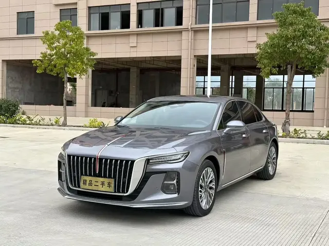 Hongqi H5 2023 2.0T Auto Smart Connect Flag Comfort