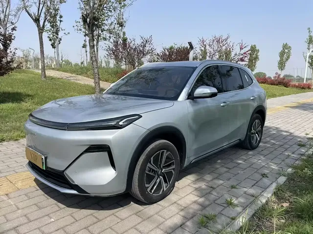 Geely Galaxy Starship 7 EM-i 2025 Model 120km Explorer+ Edition