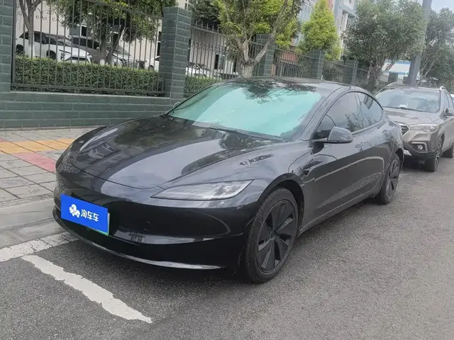Tesla Model 3 2025 Model Year Facelift Rear-Wheel Drive