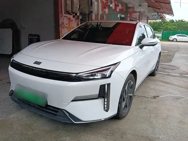 Geely Galaxy L6 2024 125km PLUS Soaring Dragon Edition