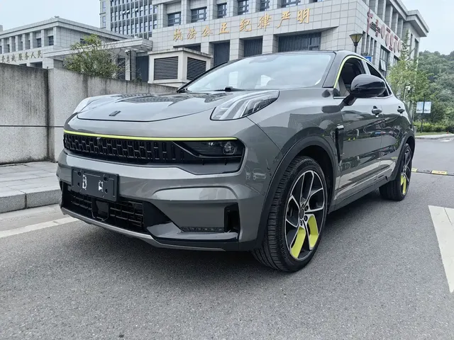 Lynk & Co 05 2020 2.0TD 2WD Shine Halo