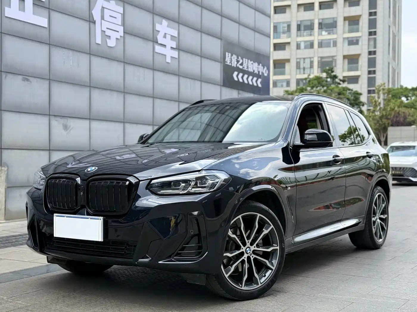 BMW X3 2023 xDrive30i Leading M Night Package