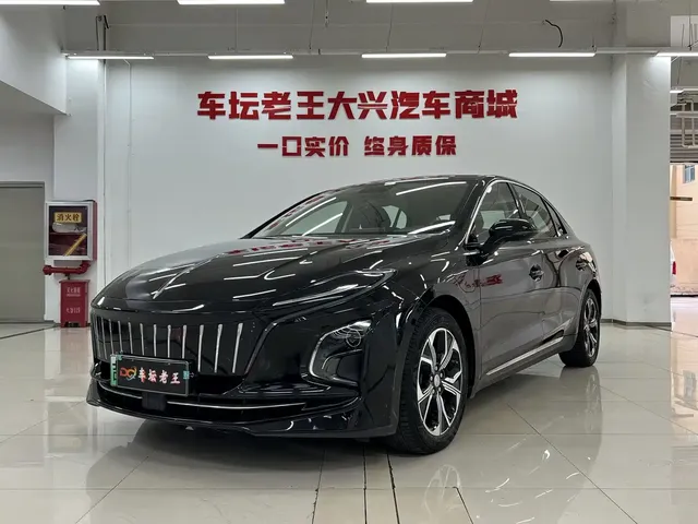 Hongqi E-QM5 2023 Facelift Basic Travel Edition