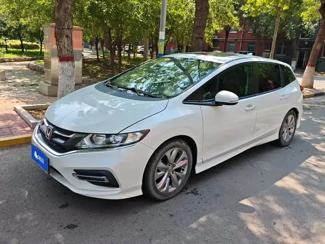 Honda Jade 2017 1.8L Automatic Comfort Edition 5-seater