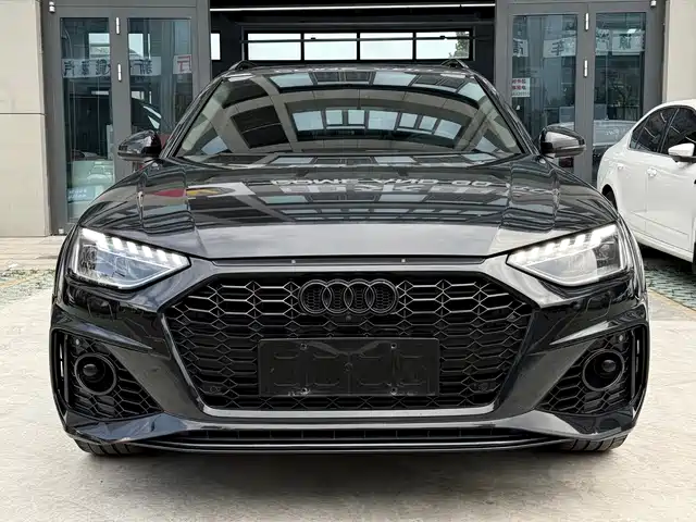 Audi A4 (Import) 2021 allroad quattro Explorer