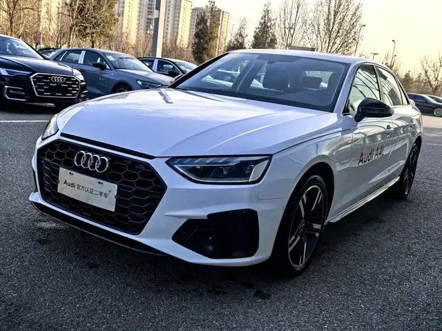Audi A4L 2022 40 TFSI Luxury Dynamic