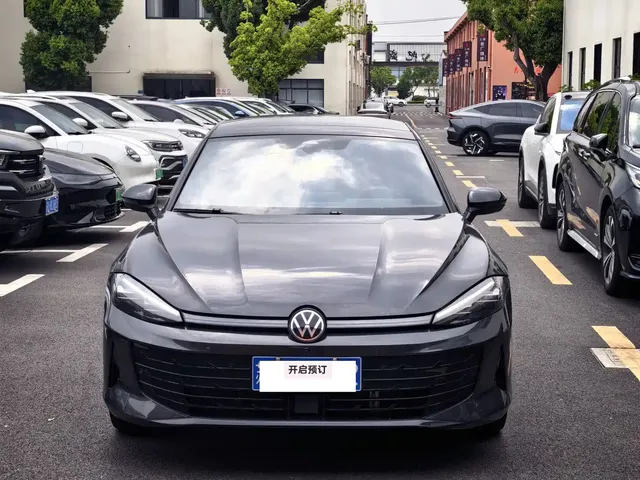 Volkswagen Lamando 2025 Lamando L 2.0T Base