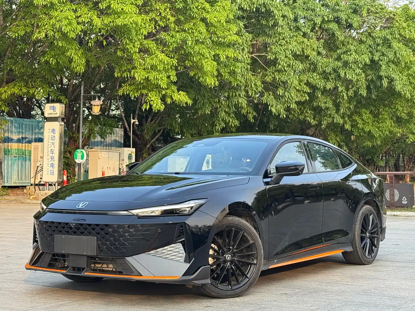 Changan UNI-V 2024 1.5T Deluxe Sport