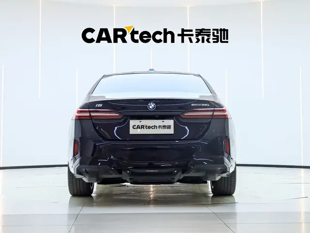 BMW i5 2025 eDrive 35L M Sport Package
