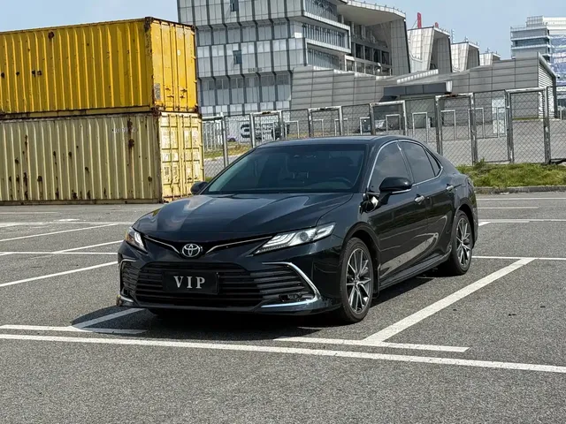 Toyota Camry 2021 2.5G Luxury Edition