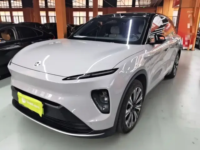 NIO ES8 2024 75kWh