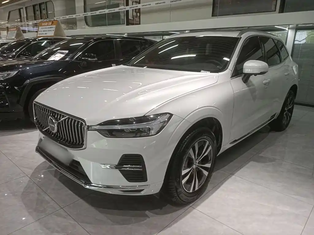 Volvo XC60 2024 B5 AWD Zhiyi Luxury Edition