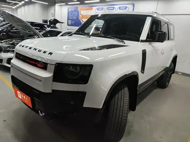 Land Rover Defender 2023 Model 110 3.0T P400 X-DYNAMIC HSE