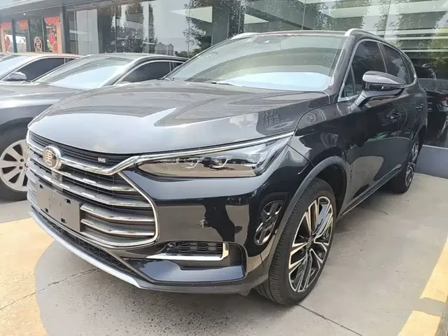 BYD Tang 2018 2.0T Automatic Smart Connection Honor Edition 7-Seater China V