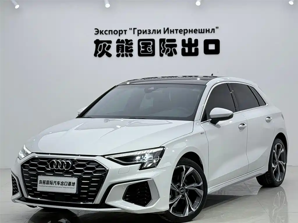 Audi A3 2022 Sportback 35 TFSI Luxury Sport