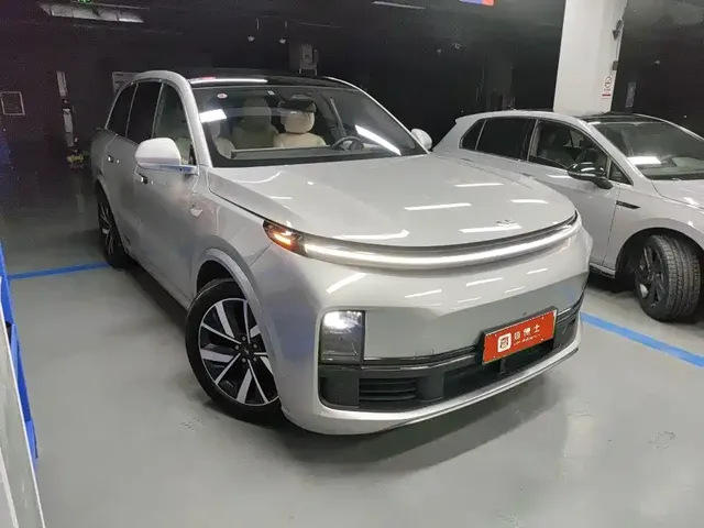 Li Auto Li L8 2023 Pro