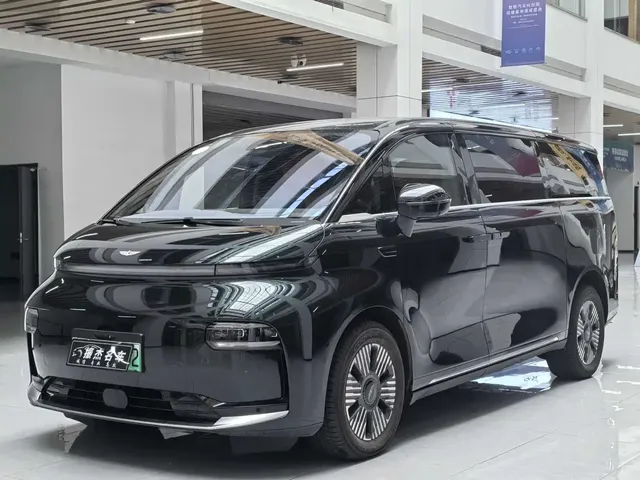 Geely Galaxy Yizhen L380 2024 140kWh 6-Seater AWD Ultra