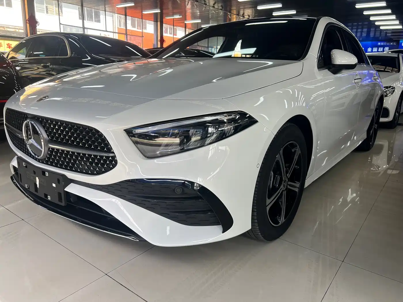 Mercedes-Benz A-Class 2025 A 200 L Fashion Edition
