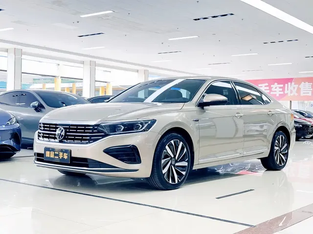 Volkswagen Passat 2022 330TSI Starlight Luxury Edition