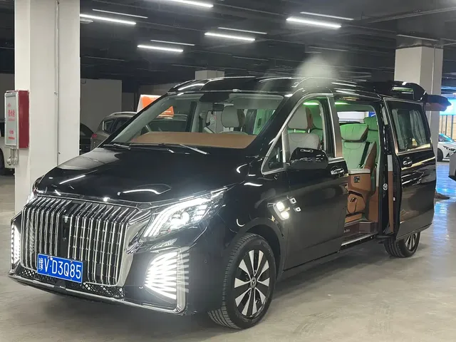 Mercedes-Benz Vito 2023 2.0T Business 7-Seater