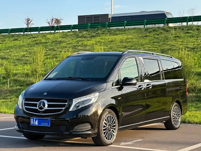 Mercedes-Benz V-Class 2017 Model V 260 L Premium Extended Edition