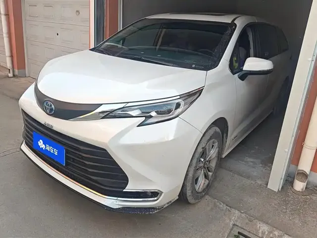 Toyota Sienna 2023 2.5L Hybrid Comfort Edition