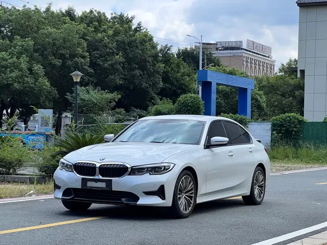 BMW 3 Series 2021 320i Sport Package