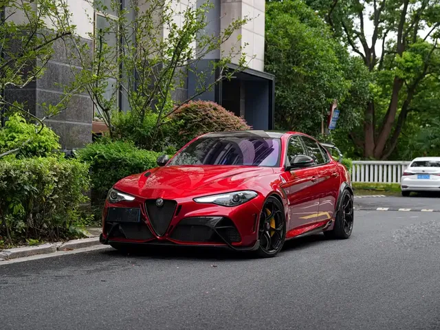 Alfa Romeo Giulia 2021 GTA