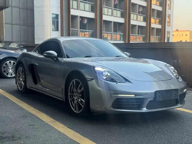 Porsche 718 2018 Cayman 2.0T