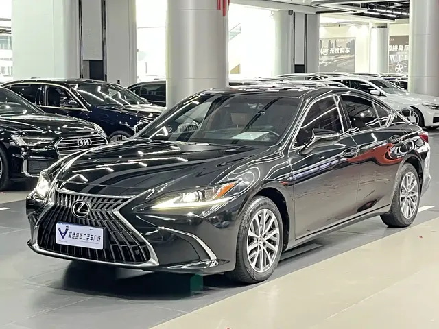 Lexus ES 2023 200 Excellence Edition