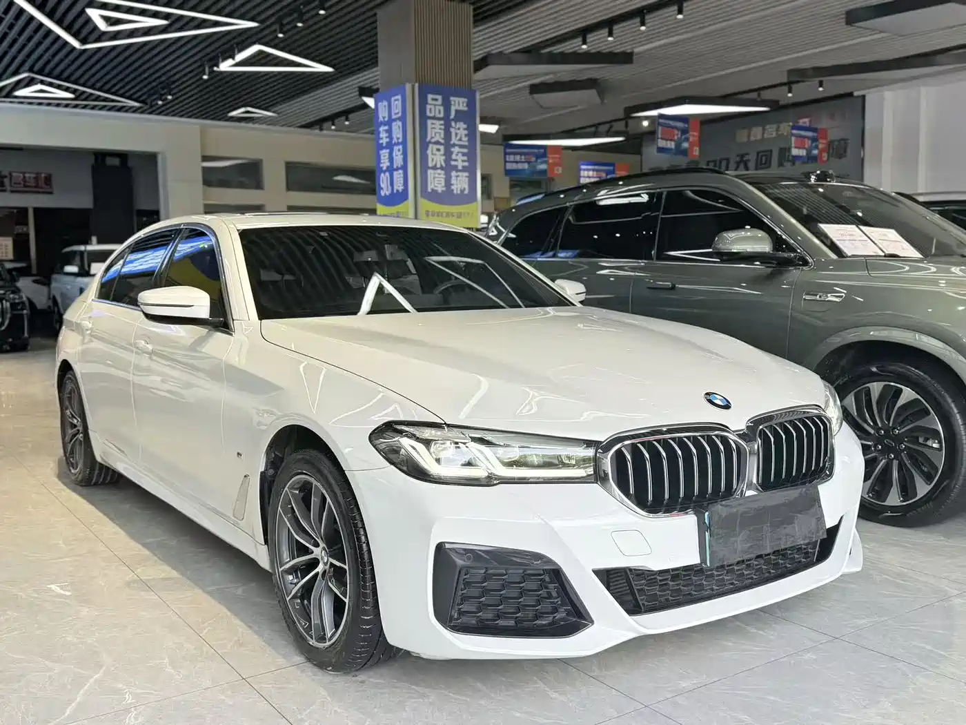 BMW 5 Series 2021 525Li M Sport Package