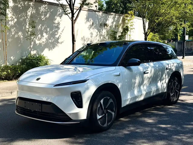NIO ES8 2023 75kWh