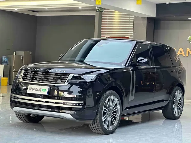 Land Rover Range Rover 2023 Facelift 3.0 L6 400PS Prosperity Extended Version