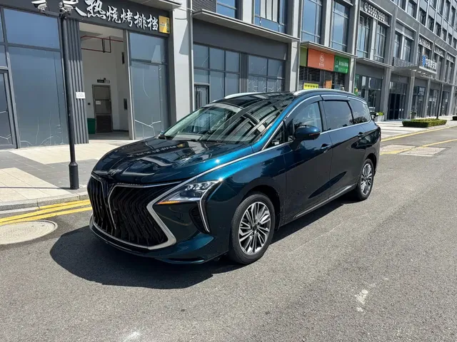 Dongfeng Fengxing Yacht 2022 1.5T DCT Wave Chaser Edition