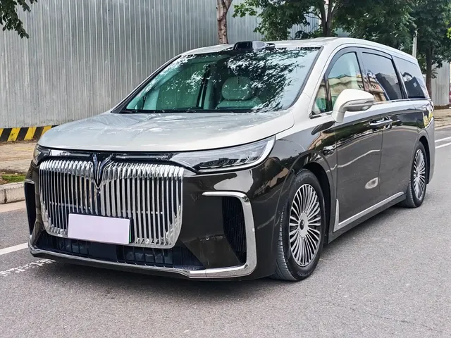 Voyah Auto Voyah Dreamer 2025 PHEV AWD Flagship Qian Kun Edition