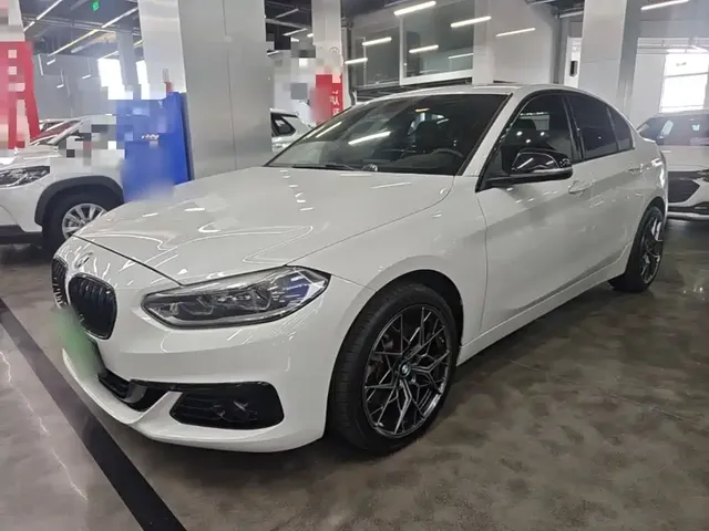 BMW 1 Series 2018 120i Design Package