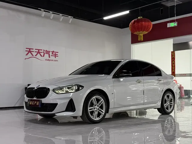 BMW 1 Series 2021 120i M Sport Shadow Edition