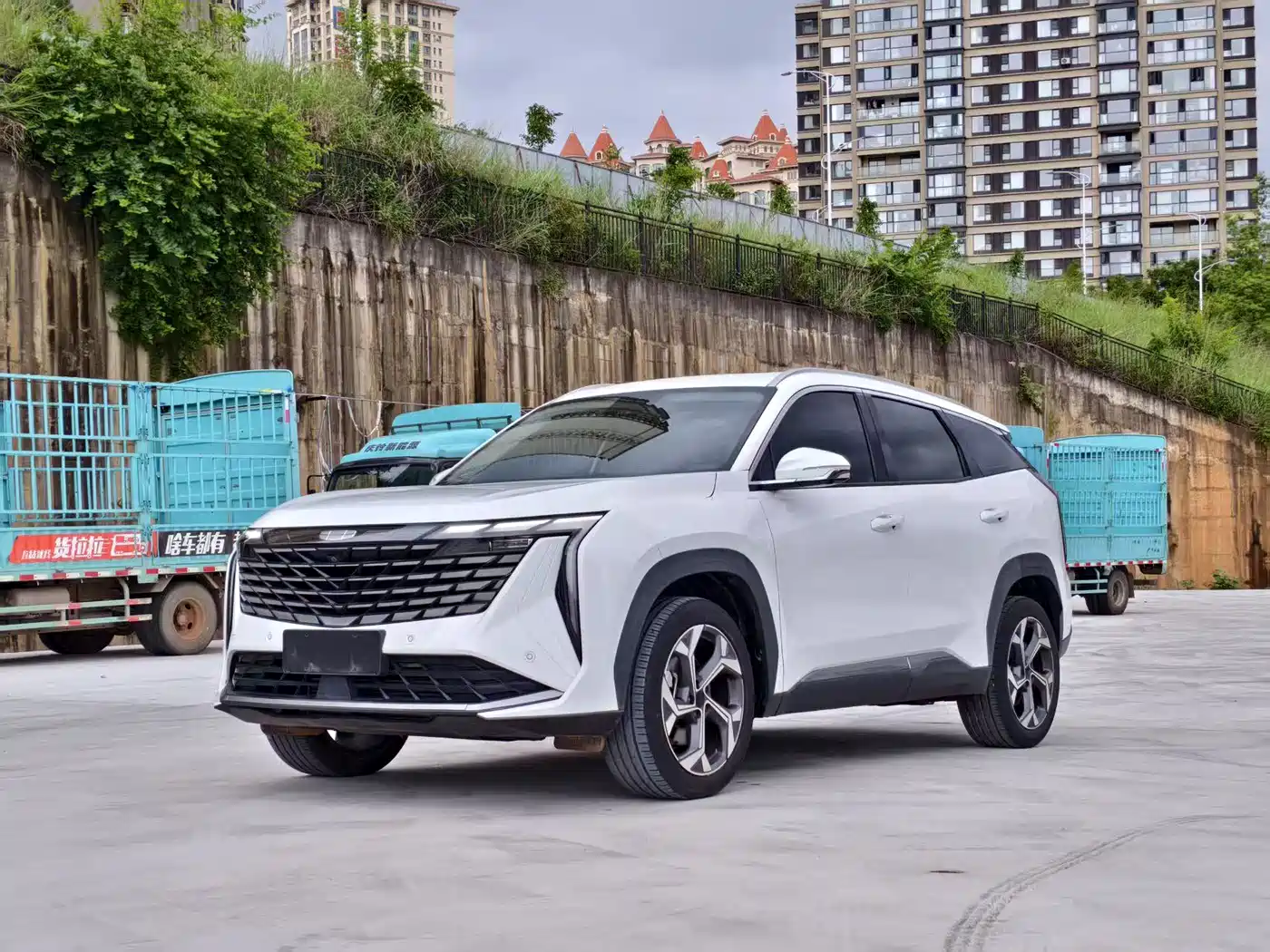 Geely Boyue L 2023 1.5TD DCT Premium