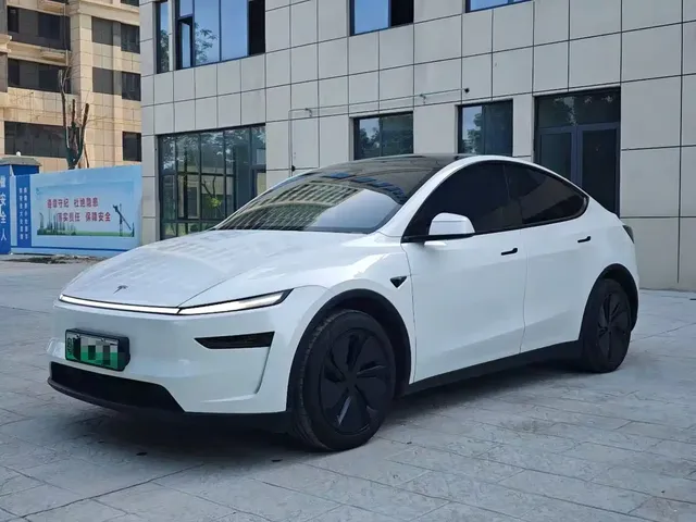 Tesla Model Y 2025 Rear-Wheel Drive