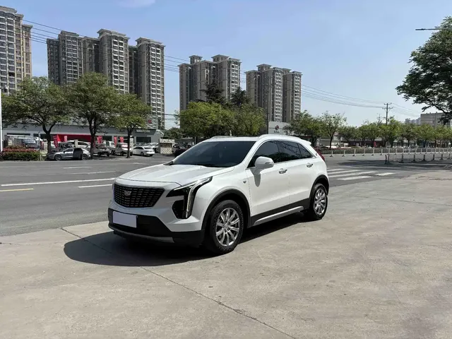 Cadillac XT4 2021 28T FWD Premium Edition